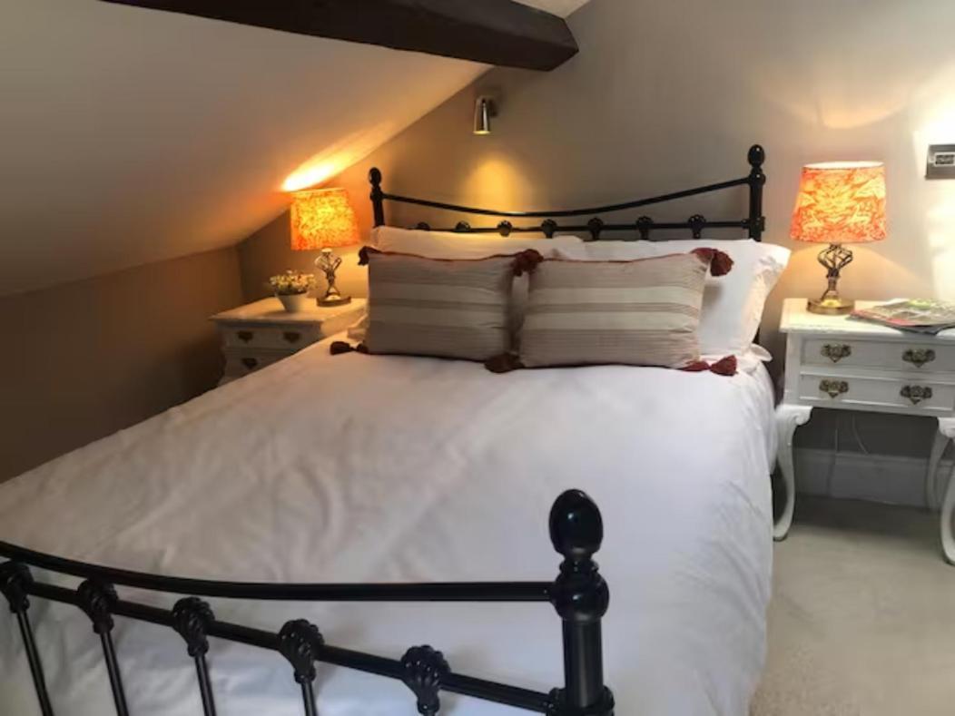 Pass The Keys Old Beams Luxury Style & Comfort In Town Centre 贝克韦尔 外观 照片